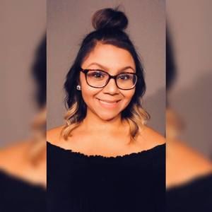 Meet your Posher, Corina